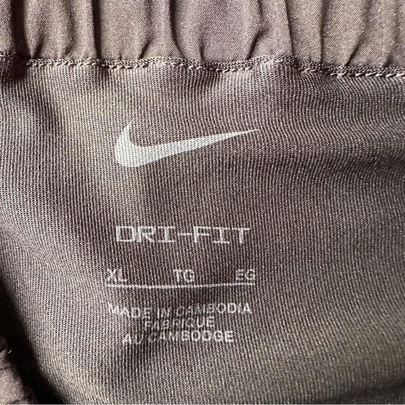 Nike One Ultra High-Waisted Skort Women's Size XL Black Skirt - Picture 4 of 13